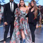 Yami Gautam Instagram - Walk the talk. 😎 It was great to walk the ramp for @falgunipeacock @shanepeacock @falgunishanepeacockindia at @fdciofficial. ✨ . . . . . Clothing & Shoes – @falgunishanepeacockindia Photography – @photobygulshansachdeva Styling – @eshaamiin1 Hair & Make up - @hairgaragebynatasha Jewellery - @flowerchildbyshaheenabbas @nectarnectarnyc