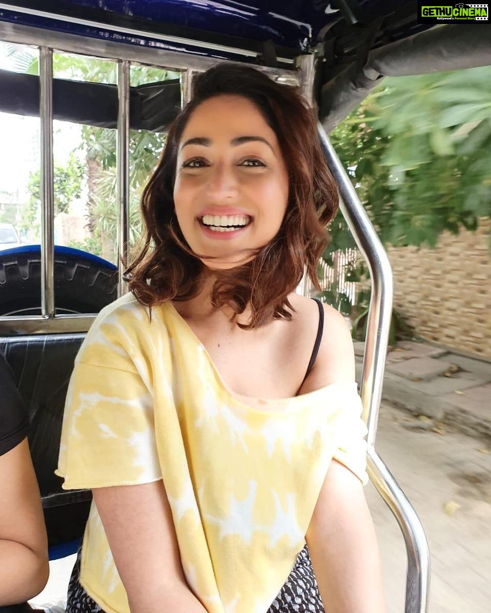 Yami Gautam Instagram - There are so many beautiful reasons to be happy. 😄