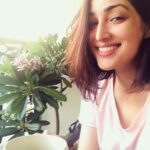 Yami Gautam Instagram - My favourite kind of twinning and my favourite kind of chai 🌸☕️#staysimpleasyouare