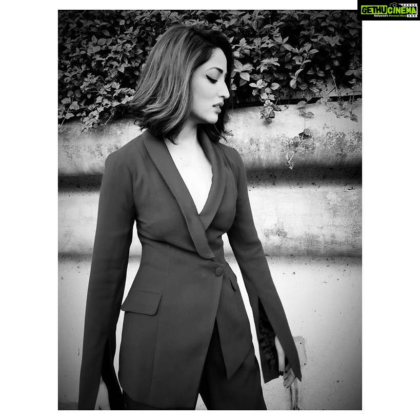 Yami Gautam Instagram - Colour is everything, black and white is more." -Dominic Rouse #BlackandWhite