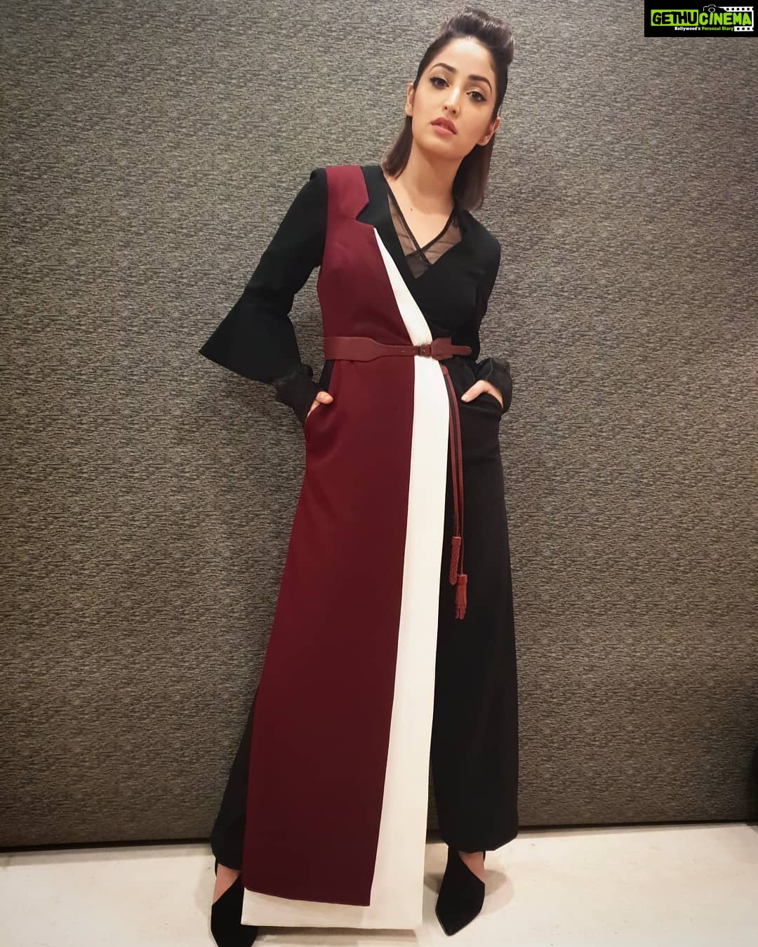 Yami Gautam Instagram - "Wake up and dream for it Till it's got you gasping for air πΌπ΅πΆ" #blackwidow #songlyrics #mami2018
