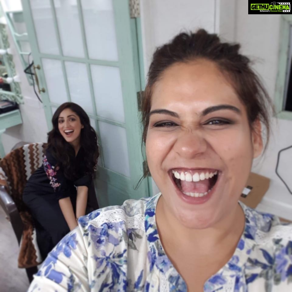 Yami Gautam Instagram - Happppy birthdayyyyy to this filter-free, crazy , mad, fun , insanely hard-working n the one who is all about heart !!! Love you @mann012 β€οΈπππΎπ» P.S - donβt kill me for posting this image .. u have captured your spirit best π