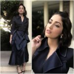 Yami Gautam Instagram - Who said jackets are not meant for fun .... 🧥😁 Another day in the lovely city of Kolkata for @bergerpaintsindia Styled by @thetyagiakshay @style.cell Hair and make up by @loveleen_ramchandani