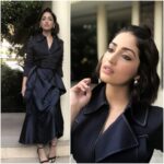 Yami Gautam Instagram – Who said jackets are not meant for fun …. 🧥😁 Another day in the lovely city of Kolkata for @bergerpaintsindia
Styled by @thetyagiakshay @style.cell 
Hair and make up by @loveleen_ramchandani