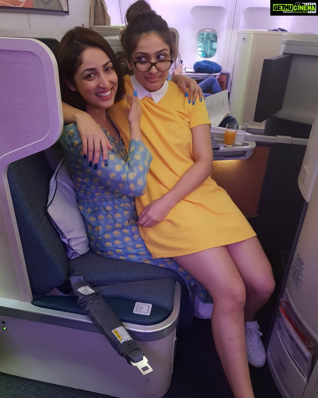 Yami Gautam Instagram - A #BusinessClass in @cathaypacific , big enough to hold us both sisters together @surilie_j_singh 😃 !! Join me on my journey to @discoverhongkong 🇭🇰 #YamiInHongkong #traveltales begin .....