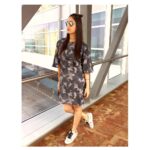 Yami Gautam Instagram – Poser 📸 🤟 #enroutemumbai