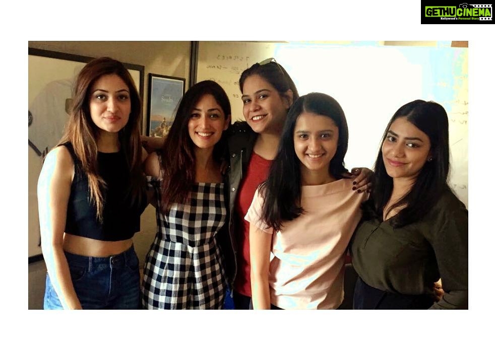 Yami Gautam Instagram - Let all that you do be done with love 💖 What better Valentine’s Day than that with my #girlgang @surilie_j_singh @mann012 @fionadsouza14 @jahanviparekh17