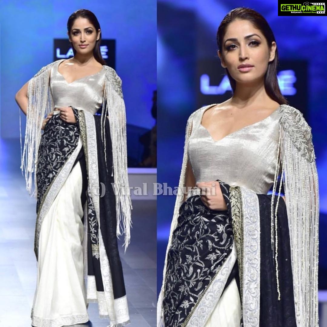 Yami Gautam Instagram - Absolutely loved donning this stunning creation ‘Inaaya’ by @manishmalhotra05 for @thewoolmarkcompany .. HMU by the amazing @danielbauermakeupandhair & managed by @jahanviparekh17 at the #lakméfashionweek 2018 🖤 pic courtesy @viralbhayani