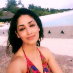 Yami Gautam Instagram – Can evenings always be like this 😬🤓🤨 #throwbacktuesdays #maldives🧜🏻‍♀️