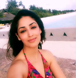 Yami Gautam Instagram - Can evenings always be like this 😬🤓🤨 #throwbacktuesdays #maldives🧜🏻‍♀️