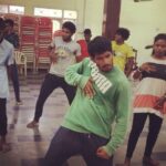 Yuthan Balaji Instagram - #ThrowBack of my #dance rehearsal 🤣 fun times..missing this dance fun guys @nancy_antoni @vdc_varadhas_dance_company @zeetamizh 💕 #Joo #YuthanBalaji #Yuthan #Nancy #YNNY #DJD #DanceJodiDance #zeetamil #puma #pumastyle #pumalifestyle