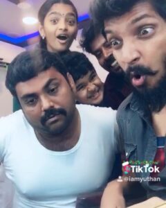 Yuthan Balaji Instagram - #kaalivenkat #yuthanbalaji #VellaRaja team’s first musically 🙊😂 #kYuthanBalaji #yuthan @kaaliactor @primevideoin @dreamwarriorpictures @guhan_senniappan