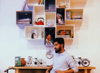 Yuthan Balaji Instagram - You’re not here to understand others, you’re here to understand yourself. #kYuthanBalaji I got a new favourite place @teatrailsnungambakkam Stylist: @thegirlbeforeamirror #YuthanBalaji #Yuthan #VellaRaja Tea Trails Chennai