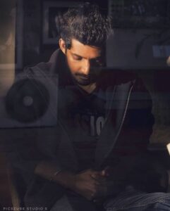 Yuthan Balaji Instagram - When you can't find the sunshine, Be the sunshine...!⠀ PC: @sarankumarchinu⠀ Assisted by: @steve_hari_ @vaisagh_trendythamizha .⠀ #kYuthanBalaji⠀ #YuthanBalaji #Yuthan⠀ #StayPositiveWithYuthan Yuthan Balaji