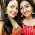 Aanchal Munjal Instagram - Wishing everyone a veryyyy Happy Dussehra and Vijay Dashami !!! ❤️ May Lord Ram and Maa Durga always bless us with love, light, happiness and may goodness always triumph over anything in life !!! 😍🧿😇🙏🏻