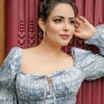 Aanchal Munjal Instagram - 🤍💙🤍 Styled by @theanunarang Shot by @akshayphotoartist Hair & MUA @varshathapa_makeup_hair
