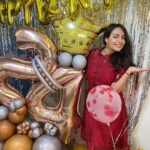 Aanchal Munjal Instagram – Thisss is how a part of my birthday was celebrated yesterday !!! 😍❤️
Thank youuu everyone for all the lovely wishes, messages, edits and all the love. My heart is full of joy. 🥰🌟
Thank you @theanunarang for ALL that you’ve done. The surprises were beyond beautiful 🤩 (I’m gonna show y’all soooon 🧚🏻‍♀️)
Thank you to my friends @vishakhamohta for gifting me exactly what I wanted, @akshaypahwa & @arpit121__ I Love youuuuu both immensely and let’s have the wine together soon 🧚🏻‍♀️ @_akki.mm93_ & @doshisakshi_ thank youuuu for making my day beautiful by being there despite the sweat bath 😂 and I lovedddd the gift. ❤️
Decor done by the amazing @wannapartygoregaon ❤️🌟
Mom & I are wearing @closet.hues🧚🏻‍♀️
White top @meeamifashion 🥰
Nutella cakeee by @vanillabeans.in🤩
Pull me up cake by @thecremecompany 🥰