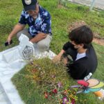 Aaron Aziz Instagram - Alhamdulillah after a year my son @danishanaqiaaron finally got to say his last words to his Oma. Due to the difficulties of studying in Japan he was the last in the family to visit Mummy. Allahumaghfirlaha warhamha Wa’fini wa’fuanha. #alwaysinourhearts #neverforgotten