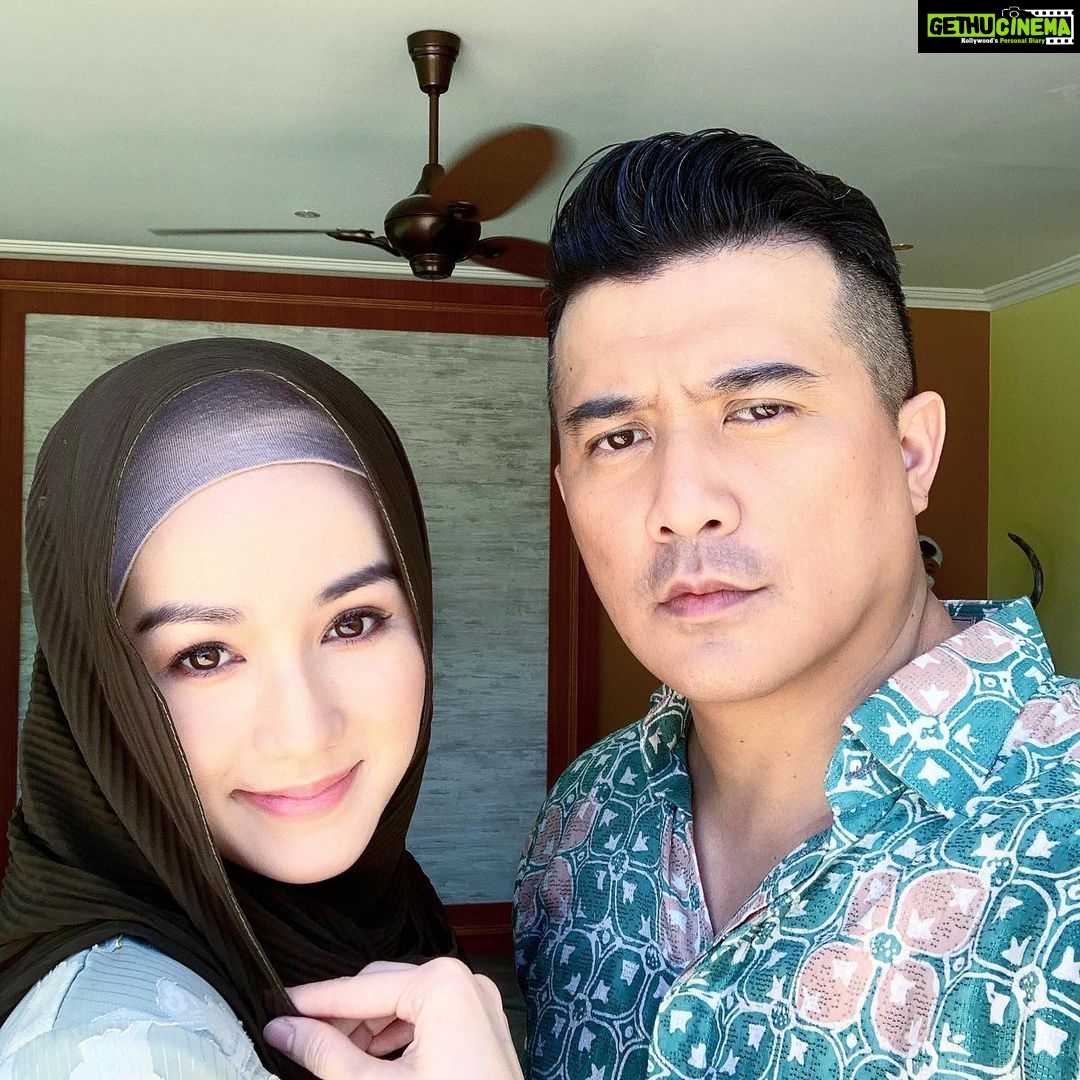 Aaron Aziz Instagram - Ini lah Isteri Abg, yg mengubah hidup Abg, demi kesihatan dan stamina (maklumlah dah 45 sen) Di mana ada masa mesti Abg naik Isteri Abg ni….ooppps lupa swipe left Ye…Tu lah bini kedua dari Italy @duerodabicycleandcafe nama dia #bottecchia so jgn risau Abg masih setia dan luv luv @diyanahalik dan anak anak hingga Jannah. Ameen #lelakibukanpendosa #tv3 #akandatang @sophiekoshka @amanizcycling #abgstartslowslowdulu #abgbarunakcuba #abgdibenarkanbasikaltuje #abgadabasikaltapihariharishooting 😅