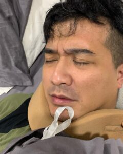 Aaron Aziz Instagram - Sorry guys leher sakit sangat tak jadi nak buat live FB malam ni…  tengok Esok mcm mana ye… stay safe semua

I need to see Dr Deepak ASAP 😩 InshaAllah 

#abgannoyed #abgdahtahanlama #abgjarikebas