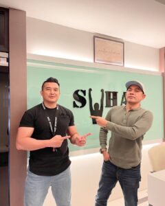 Aaron Aziz Instagram - Last #Malek fight dgn #Tailong 10 tahun yg lalu…adakah kita org bergabung kuasa atau masih bermusuh dlm #klgangster3 ? Apa pendapat anda? @syamsulyusoffilm #Malekkalinikorangmestiterpukau #Abgseposenberapi #Taichibuaysongahbuaykong 

Tapi sebelum tu Abg jadi Fayyad utk drama bersama @suhanmovies Thank u Dato @iamrosyam 

Teka la siapa pulak heroine now?