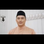 Aaron Aziz Instagram – Ah mcm ni la lagu reel bukan yg u edit lagu Senyum Senyum tu

Ur fired! @diyanahalik

#abggurau #abgtakberanifire #abgygkenafireNanti #abgjoking #abgsigncontractsampaiMati #abglovewife #abgwifeOneOnlyManager 🤪

Baju Melayu Aaron Aziz @jakeltextile