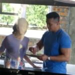 Aaron Aziz Instagram - Baiklah pakai tangan, pakai tangan..... #deanilyas #deanilyascahayamalaika #lelakipendosa @eyrahman22 @globalstationsb @sophiekoshka @aaronatorsfc @aliaramly