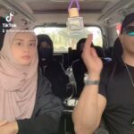 Aaron Aziz Instagram - Joset ke Joseph ke joe said ke apa Abg tak tahu lyrics dia. Tahu angkat turun tangan je…. #aaronazizfamily #SundayFamilyDay Siapa paling cool @diyanahalik @dwiarianaaaron @dahliaarissaaaron atau Abe dgn #aksoX #AkuAksoX @officialaksomalaysia @datoadzwan