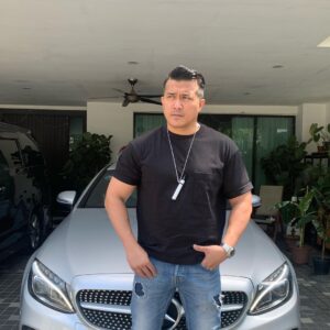 Aaron Aziz Instagram - Today! #akuaksox #BeRadical #BudakRantai #BukitBintang #AbgPayung #SmokelessVapemore @datoadzwan @officialaksomalaysia
