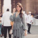 Aarti Chhabria Instagram – “Where ever you are in life, love yourself completely, accept your situation and make the best of what you can, without worrying about what you can’t. ‘Can’ empowers you, catapults you. ‘Can’t’ focusses on blame and comparison. ‘Prayer’ and ‘visualisation’ are tools to create paths where there are none.” ~ ACB 💝
📸 @dhruvgohil_ 
.

.
.

.
#aartichabria #photoshoot #gatewayofindia #dress #layereddress #ootd #stepcut #laugh #giggle #lookingaway #quotes #quotesaboutlife #quotestoliveby #quotestagram #quoteoftheday #everydaymakeup #naturalhair #fridayvibes #saturdayquotes