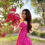 Aarti Chhabria Instagram - . “Set a goal to achieve something that is so big, so exhilarating that it excites you and scares you at the same time.” #bobproctor #quotes #pinkdress #love #smiling #flowers #aartichabria #blueskies #outdoor #lookingback #blissful