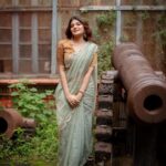Aathmika Instagram - Reigning my love for the timeless classic ✨😌 Styling - @anushaa13 Outfit - @weaveinindia Accessories - @rimliboitique MUAH - @kalwon_beauty Clicked - @kiransaphotography Coordinated - @cinderellarobert