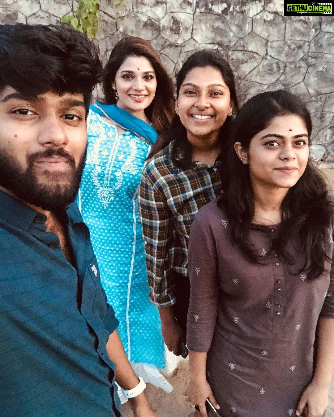 Aathmika Instagram - Happiest birthday my dearest brother! Every women in this world deserves a brother like you.Someone who understands you even without speaking. Your maturity level at this age amazes me everytime. Our journey through life may take us far apart but it will not matter as neither distance nor time will dull that which is between us. Cannot wait to travel and explore food with you. Wishing you only great things ahead, go on and conquer the world. You always got my back, always :) Need all your wishes and love for my brother @monieshramesh 🥰🥳❤️