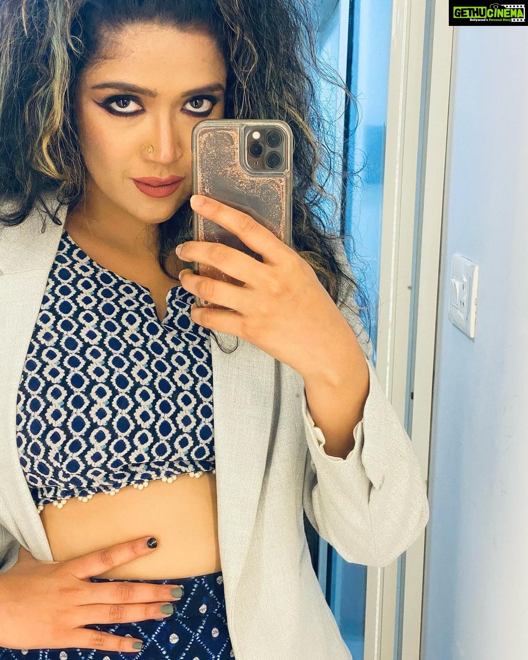 Abhirami Suresh Instagram - Strange isn’t it? Your eyes can both hold happiness and tears :) and even more, actually ;) #Just