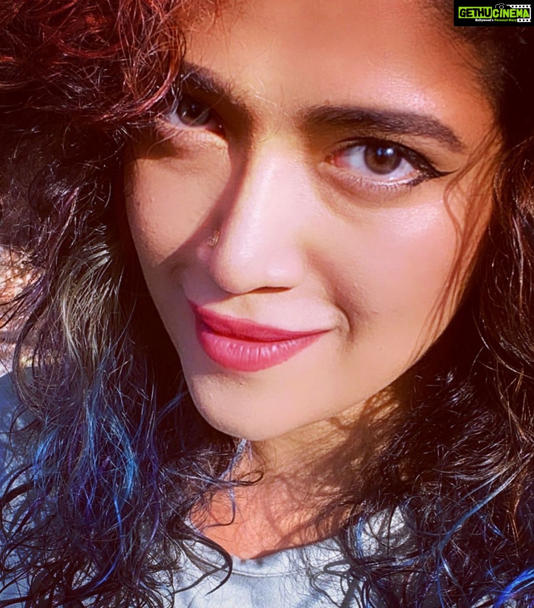 Abhirami Suresh Instagram - No bullshit zone ✨🔫 . . . #AbhiramiSuresh #LiveLoveLiberate #Explore #ExplorePage