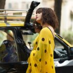 Adah Sharma Instagram - Taxi or Rickshaw ? Back to back💛🖤💛🖤 SWIPE to the last pic to see the story of my life 🥲🥲🥲 . . . Kaali Peeli 💛🖤💛🖤 📸@biryanimasala Styled by @juhi.ali Hair @snehal_uk Saree @suta_bombay @rubansaccessories Heels @charleskeithofficial @jagats38 #filmfare #filmfareawards #100YearsOfAdahSharma #adahsharma