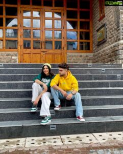 Adah Sharma Instagram - Tu arshaan di hoor heere , Aashiqaan da kehna ni .. Husan kamaal utto , Saadgi Da Gehna ni 💕 @adah_ki_adah ⚡️ #aashiqmudnajaawe #trending ⚡️⛳️