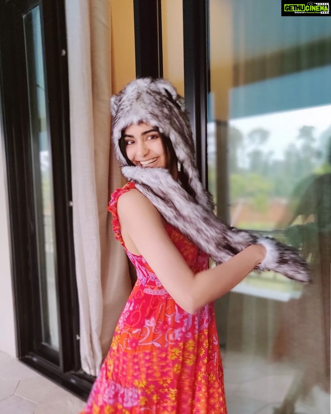 Adah Sharma Instagram - What's your SuperPower?π¦ΈββοΈβ€οΈ Behind every successful Man is a woman. Beside every successful Superhero is his Adah (Sharma)o -F(L)ying π
π
. #ThoseWhoKnowKnow #ThoseWhoDontKnowWontKnow #100YearsOfAdahSharma #adahsharma . . P.S. Be creative with your Superpowers! My superpower for today is reading and replying to 66.6661 % of all your comments while simultaneously being 17 % bulletproof and teleporting myself to exactly the same location ππ¦ΈββοΈ