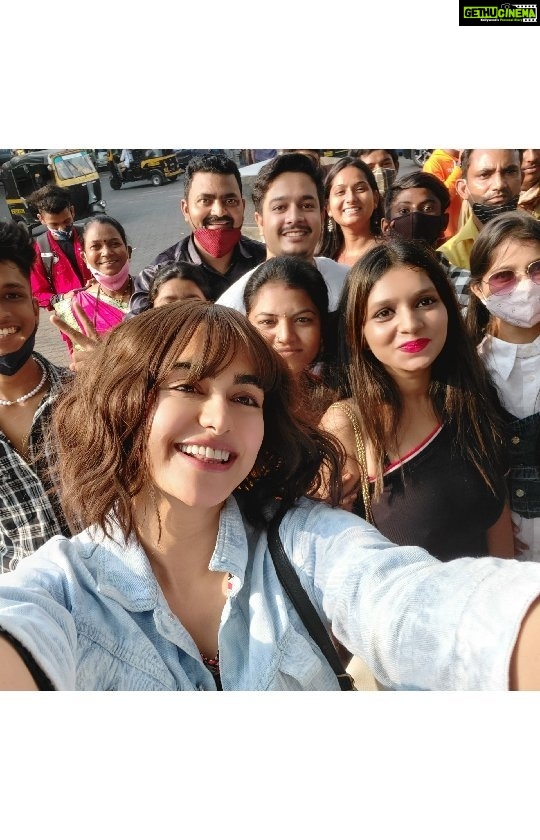 Adah Sharma Instagram - When REDDY (Bhavana) met REDDY ! I promise this was not planned ! Serendipity ! We just bumped into each other amidst an interview which was about carols and candles This was a christmas special (procastination is one of my new year resolutions hence the delayed upload 😬 @jagats38 @snehal_uk 💕💕 , , , Mr Reddy is 73 and the samosas he makes are Hot(garam not teekha) and very tasty ! Also for everyone who was there and wanted a selfie ,i promised to share it on my instagram ! So here ❤ #iKeepSomePromisesSometimesLol #100YearsOfAdahSharma #adahsharma #AdahSharmaXAamAadmi