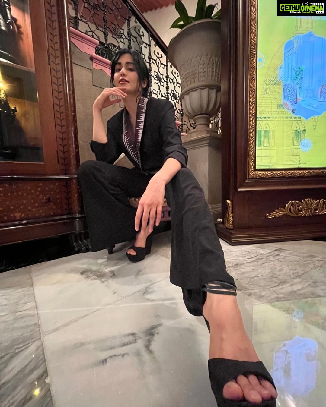 Adah Sharma Instagram - Guess who my competition for 2022 is ΰ₯€ Hint : I'm grinning at her ππ¦β€ SWIPE to see how its keeping me on my toes πͺππ₯ , , , #BeYourOwnCompetitionUnlessYouHaveAnOwlThenMakeTheOwlYourCompetition #100YearsOfAdahSharma #adahsharma Hair and pics at home @snehal_uk Styled by @juhi.ali @_umangmehta πΈ and location finder Kunal π Living doll veda π