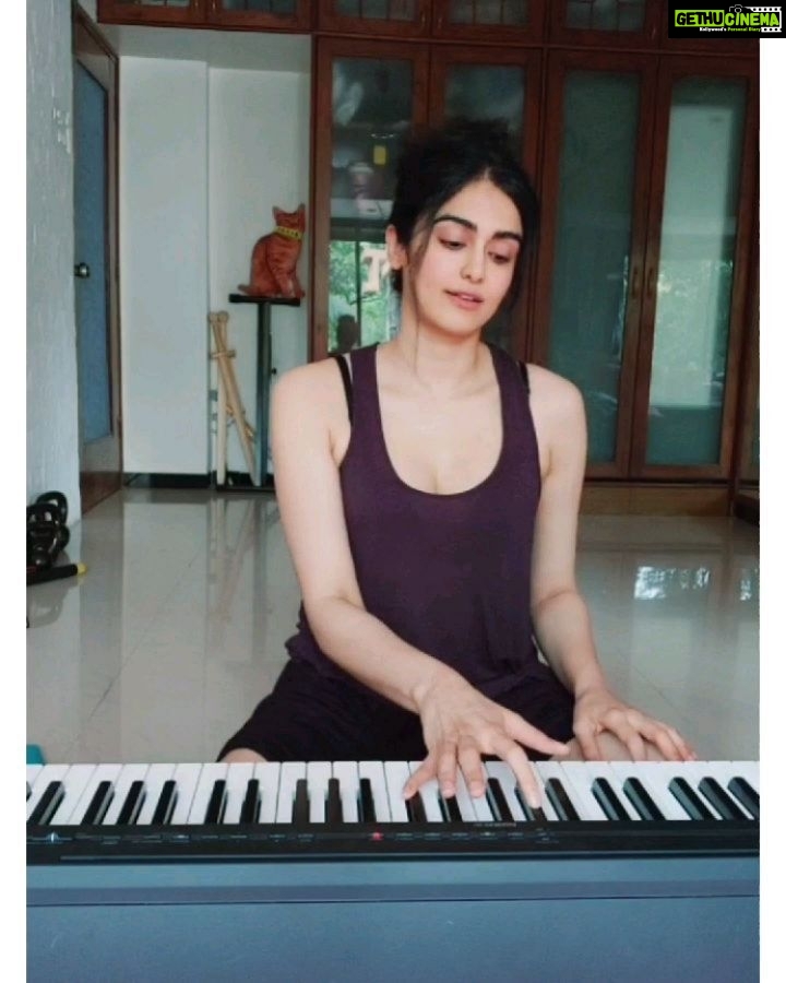 Adah Sharma Instagram - Dil mein baji Guitar But SWIPE mein bajega Piano (because i dont play the guitar (yet) maybe soon) Tab tak piano enjoy karo! Kabhi chup chup rahe , kabhi gaaya yeh kare 😉❣❤ , , , P,S, i know in know i will upload the full version ,,, maane na mann mera 😝🤫🤓