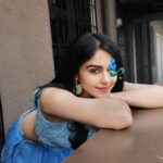 Adah Sharma Instagram - Blessed are those whose hearts can bend for they will never be broken 🤩 New year's resolution : to work on my cardiac flexibility 🙃🤓 Blue poison dart frogs are considered one of the most toxic or poisonous animals on earth ❤️❤️ , , , SWIPE at your own risk The poison from the blue poisonous frog can cause swelling , nausea and muscular paralysis . 🙆‍♀️ @snehal_uk 🧞@juhi.ali @asaga.in @kharikajai @rubansaccessories #100YearsOfAdahSharma #adahsharma #WindowWoman