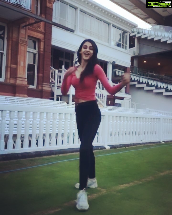 Aditi Arya - 15.1K Likes - Getting kicks out of living in the moment.
Momentarily clicked by @sheryl_bennett99 .
.
#83 #83thefilm #bts #work #play #dance #spin #kick #actor