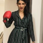 Aditi Arya Instagram – Boxing class right after work means I carry my packed gloves in hand. Don’t worry guys I have my workout outfit in my bag, but doesn’t this take the term “power-suit” to a whole new level? #NotYawning #MyPowerPosesComeWithOpenMouthScreams #UselessHashtagsEdition2
