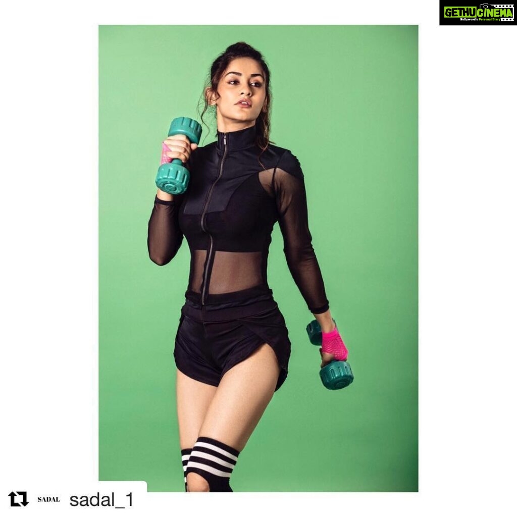 Actress Aditi Arya Instagram Photos and Posts October 2018 - Gethu Cinema
