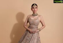 Aditi Rao Hydari Instagram - Chase grace 🌸 @shehlachatoor @shehlachatoorprivate #ShehlaChatoor #ShehlaChatoorCouture #ShehlaChatoorBrides HMU: Charlotte Wang Styling: Sanam Ratansi Photographer: @khushghulati