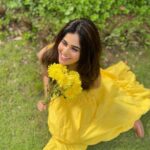 Aditi Sudhir Pohankar Instagram - Yellow me ! 📸 @niveditapohankar #aaditipohankar #yellow #sheonnetflix #love #dresses #smile #laugh #photo #photography #instagood #instagram #instadaily #insta #fashion #fashionista #fashion