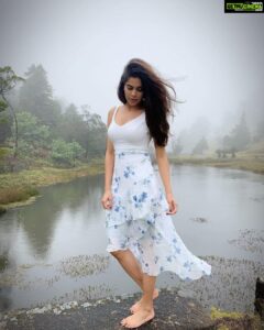 Aditi Sudhir Pohankar Instagram - I bow down before you my Love, for Love is the only thing I have,
You are my existence,
You are my return
Love is all I have, that’ll take me back to where I belong. 
a. 
.
.
.
#divine #love #nature #beauty #beautiful #beautifuldestinations #lake #ootd #ootdfashion #picoftheday #photography #photo #photooftheday thank you @forevernew_india for this beautiful dress :) #she #aashram