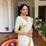 Ahana Kumar Instagram – Yesterday , for the first time in 25 years , I felt fully comfortable in a Saree. So I self-shot this image , to document that historic moment 🥲