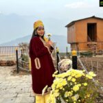 Ahana Kumar Instagram – Korach Kahwa Tea edukkatte? 😝😋🧝🏻‍♀️ #KashmiriLadki 😉 Char Chinar (Dal-Lake)